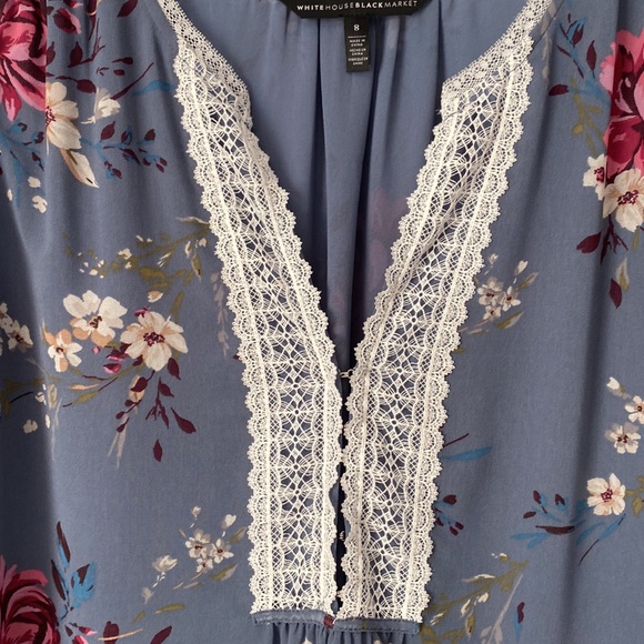 White House Black Market Size 8 Floral Top - Picture 3 of 6